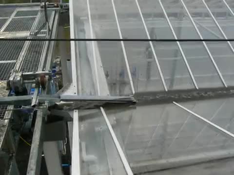 Roofmaster Light roof washer - Glinwell PLC.mp4
