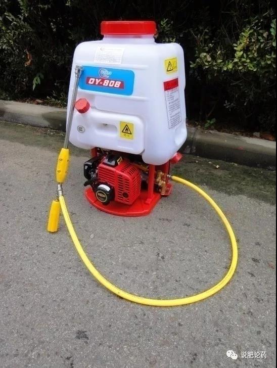 圖2 背負(fù)式式機(jī)動(dòng)噴霧機(jī).jpg